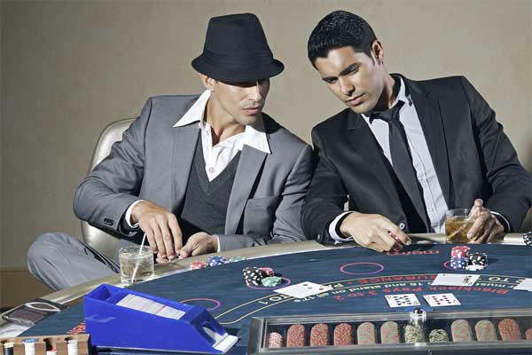 how to dominate a poker table